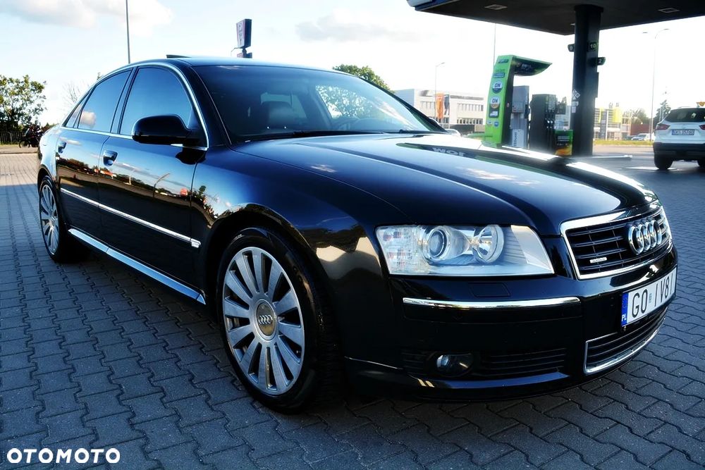 Audi A8 4.2 Quattro - 2