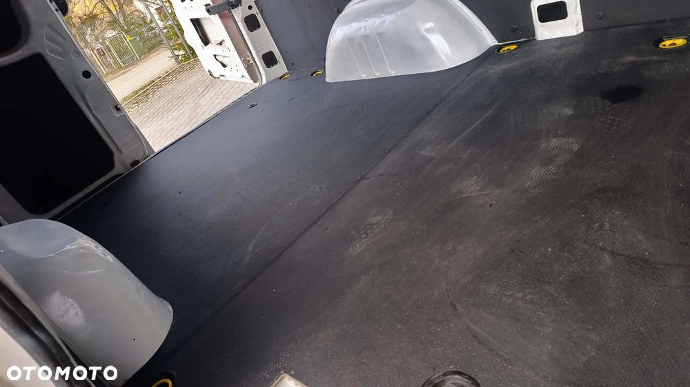 Volkswagen CRAFTER - 11