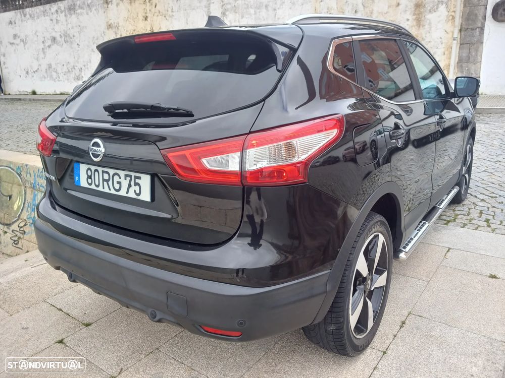 Nissan Qashqai 1.6 dCi N-Connecta 18 - 17