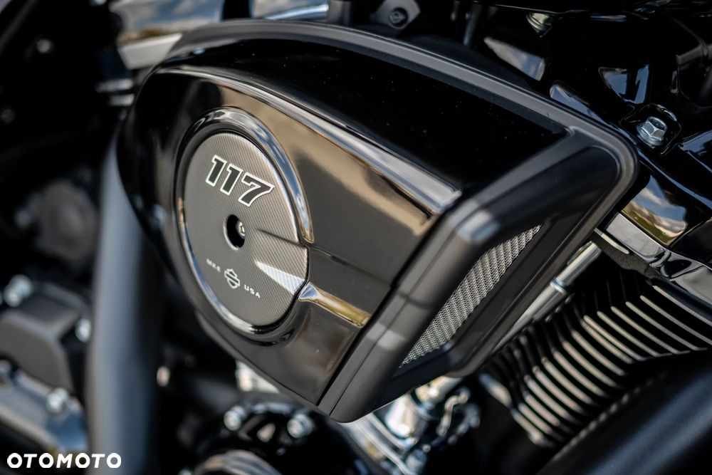 Harley-Davidson Touring Street Glide - 19