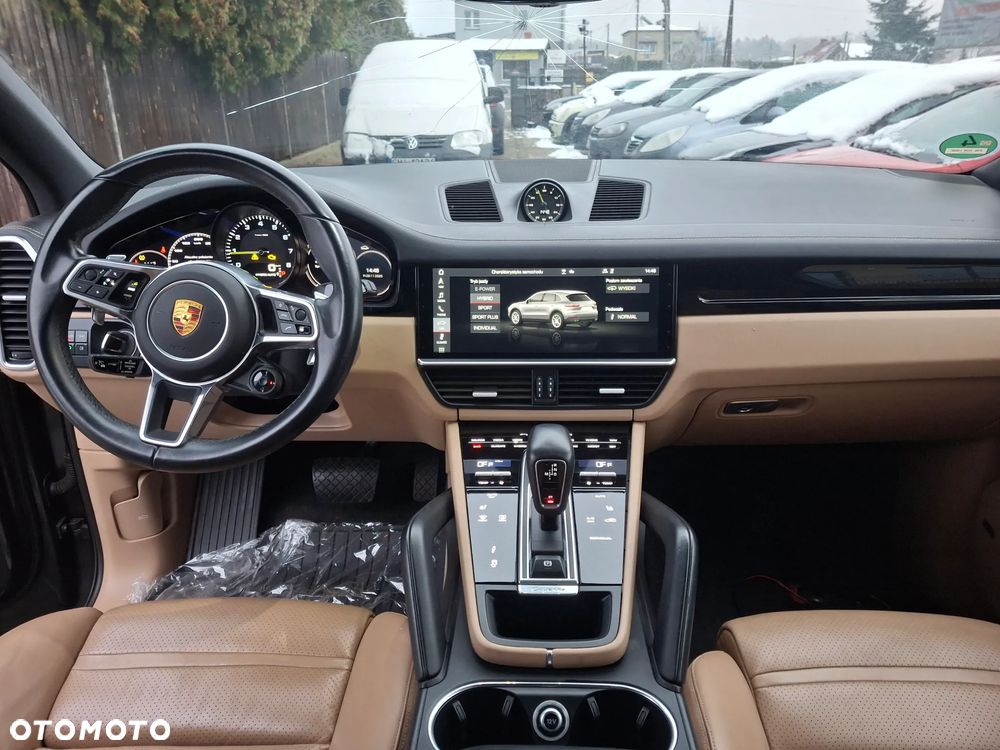 Porsche Cayenne - 7