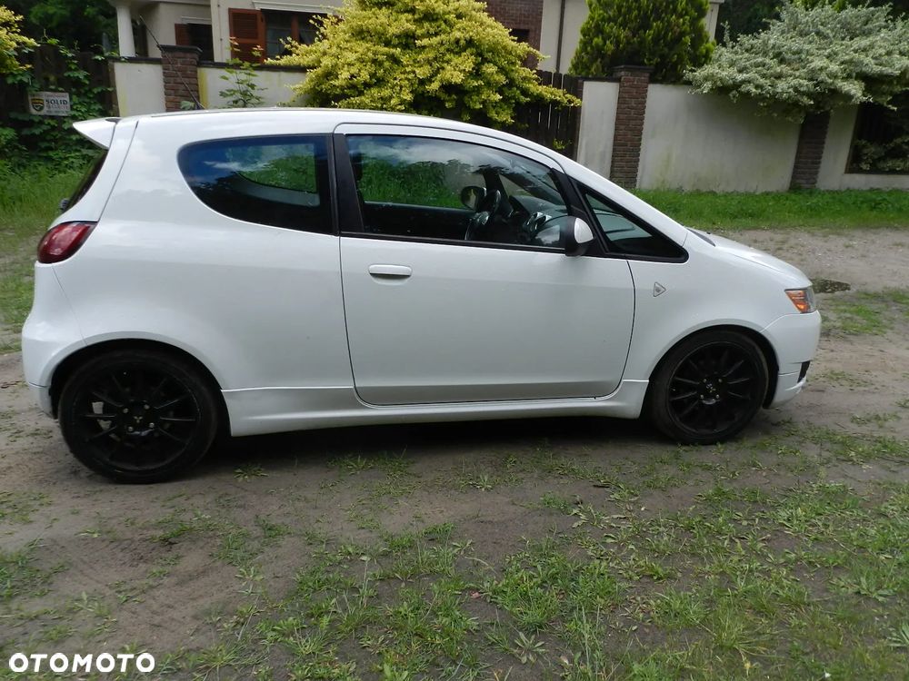 Mitsubishi Colt - 5
