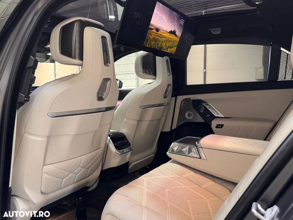 BMW M7 M760e xDrive AT PHEV - 29