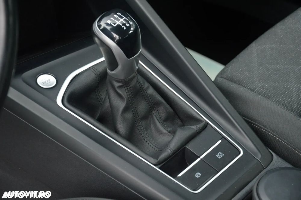 Volkswagen Golf - 13