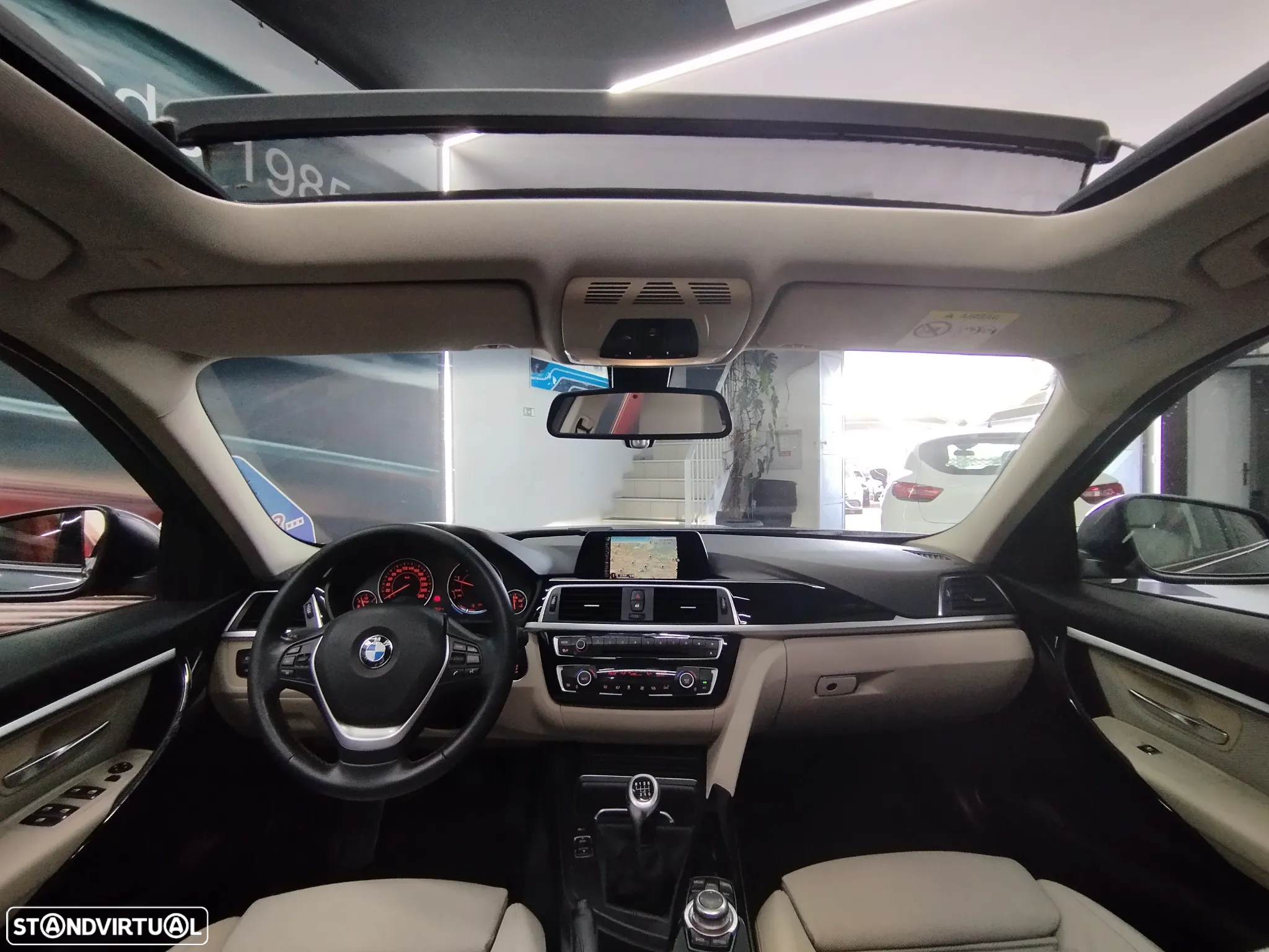 BMW 320 d Touring EfficientDynamics - 19