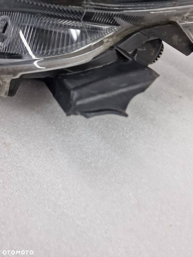 TOYOTA YARIS IV 19- LEWA / PRAWA ZWYKŁA SOCZEWKA LAMPA PRZEDNIA PRZÓD , NR KOITO K0-6 , NR AUKCJI LA47 - 33