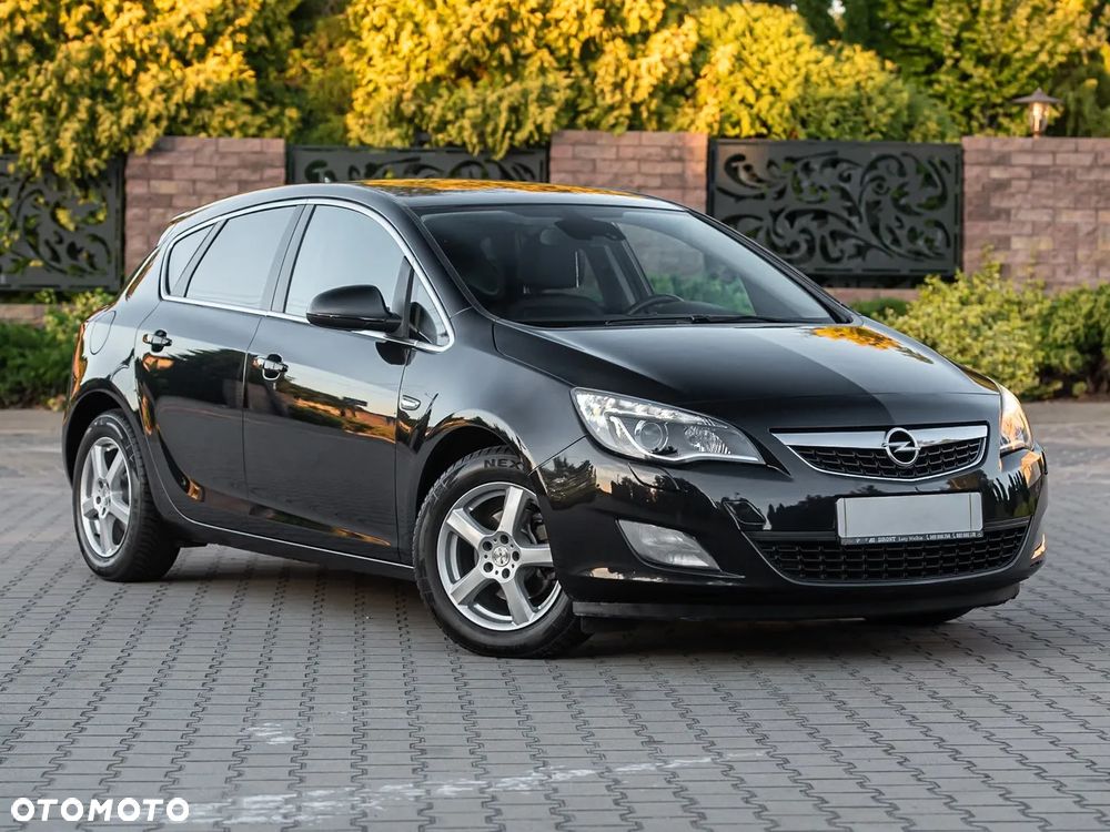 Opel Astra 1.4 Turbo Cosmo - 1