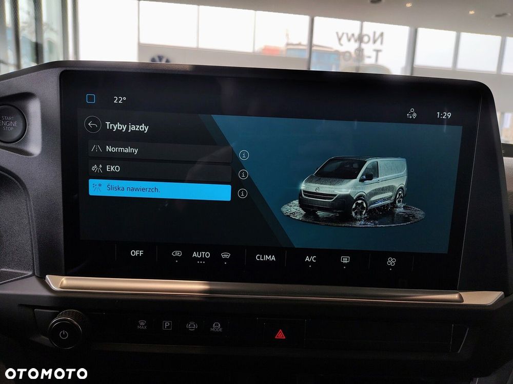 Volkswagen Transporter Transporter Kombi N1 silnik: 2,0 l TDI 150 KM / skrzynia biegów: 6-biegowa manualna rozstaw osi: 3500 mm - 21