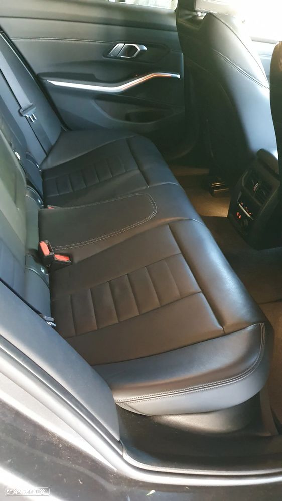 BMW 320 d Line Luxury Auto - 22