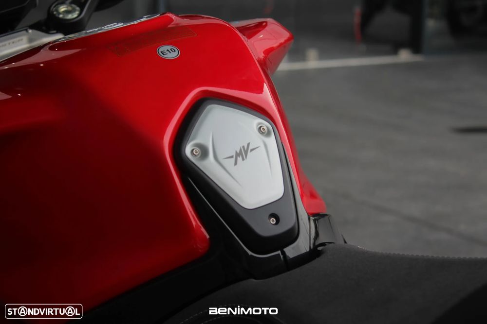 MV Agusta Dragster R - 14