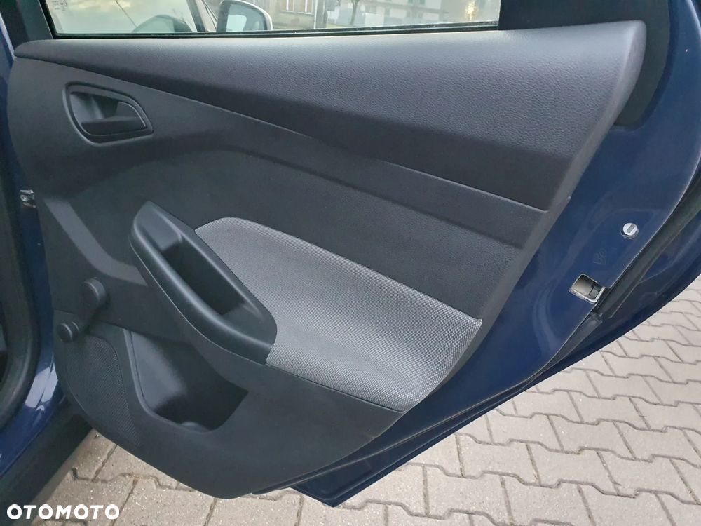 Ford Focus 1.6 Ambiente Start - 21