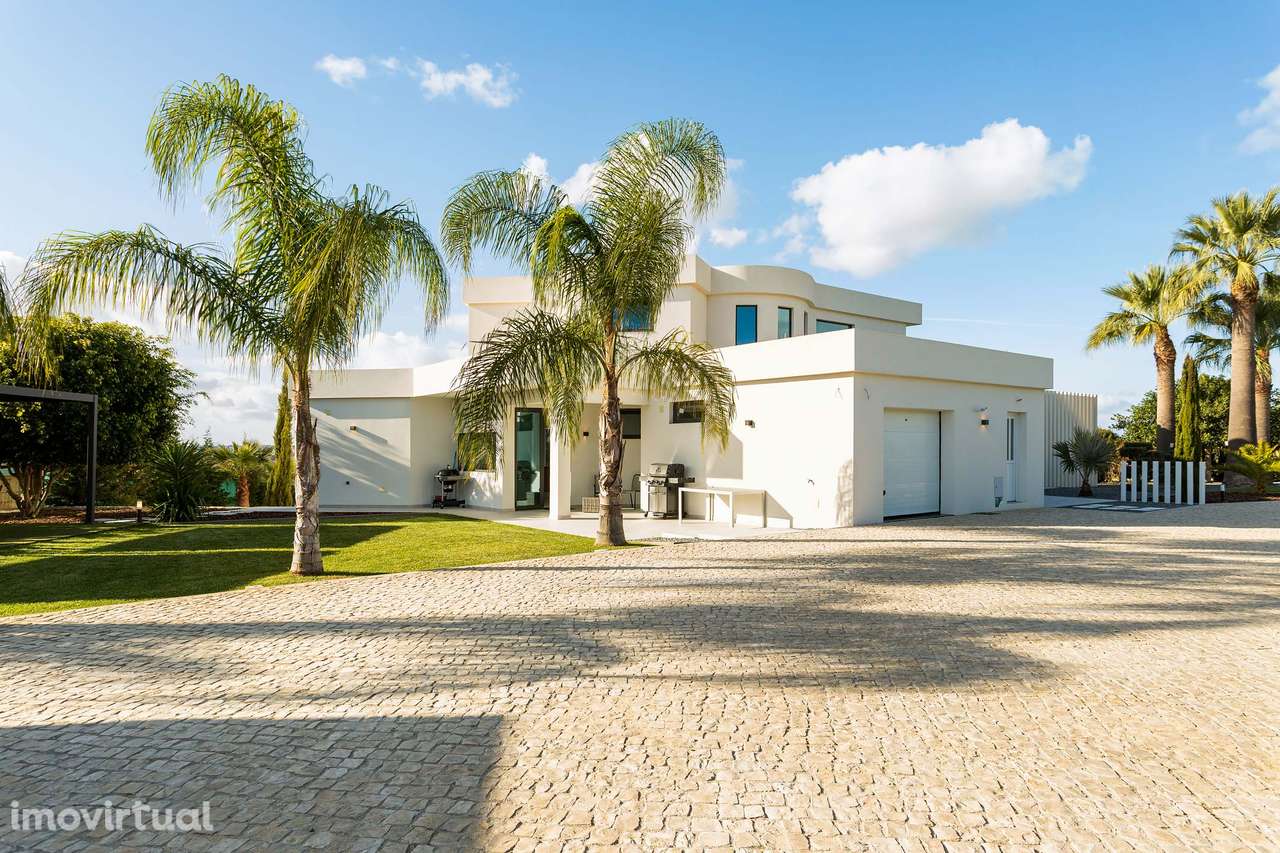 Quinta Moderna de Luxo com 4+1 Suítes, Anexo Independente e Jardim - Grande imagem: 2/53