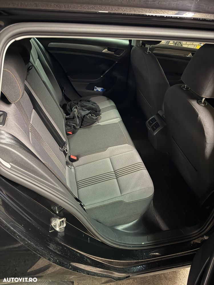 Volkswagen Golf 1.6 TDI BlueMotion Technology Allstar - 8