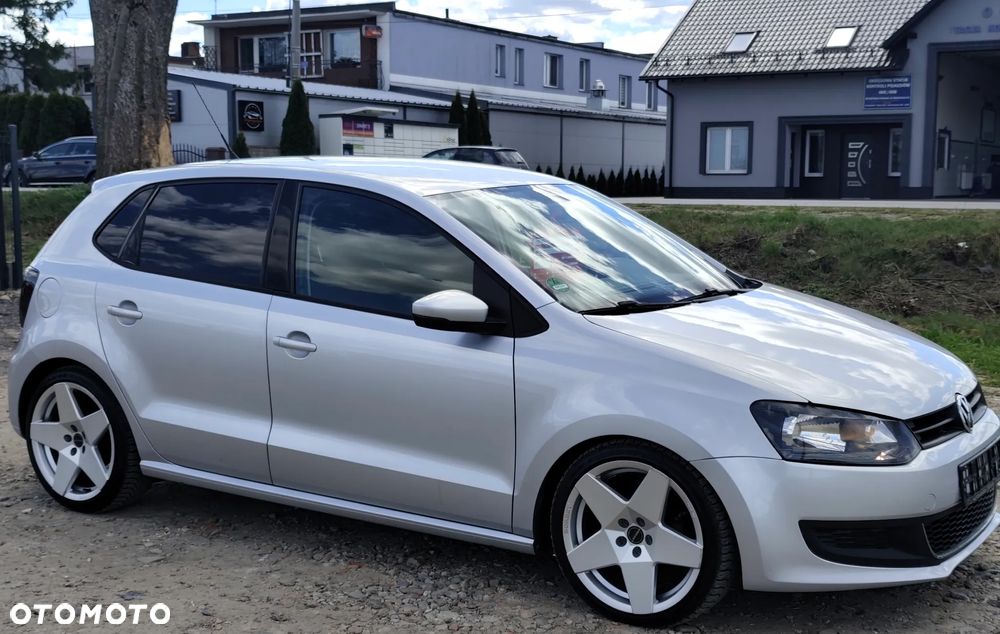 Volkswagen Polo - 1