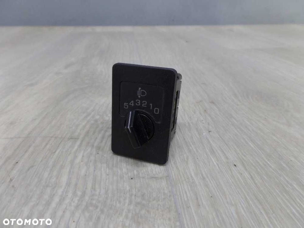 MITSUBISHI CANTER FUSO 7C18 PANEL REGULACJI SWIATEL MK541056 07-14 - 1