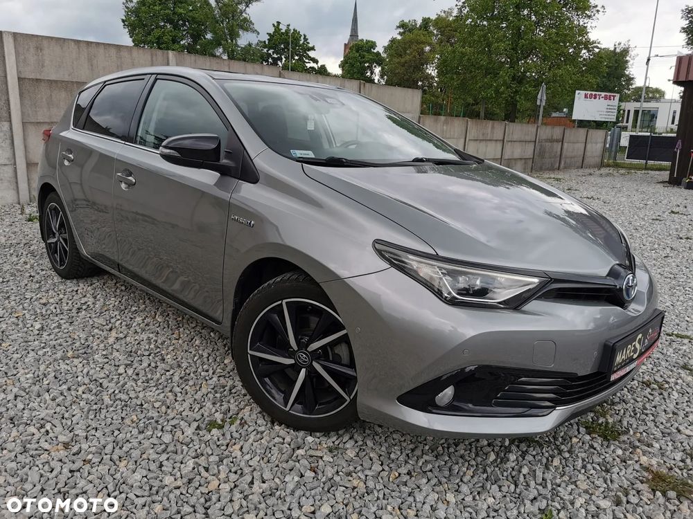 Toyota Auris - 1