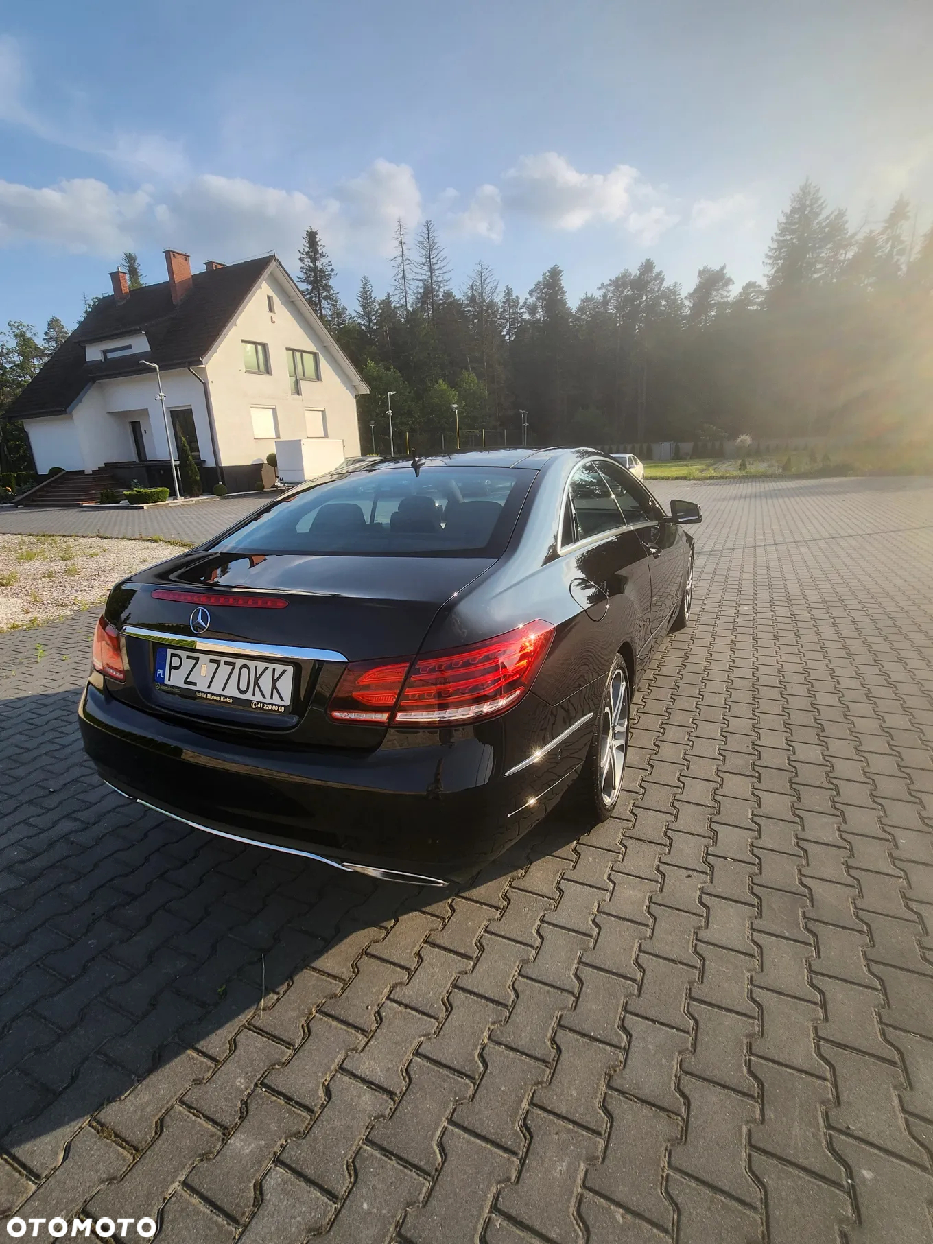 Mercedes-Benz Klasa E 200 Coupe 9G-TRONIC - 14
