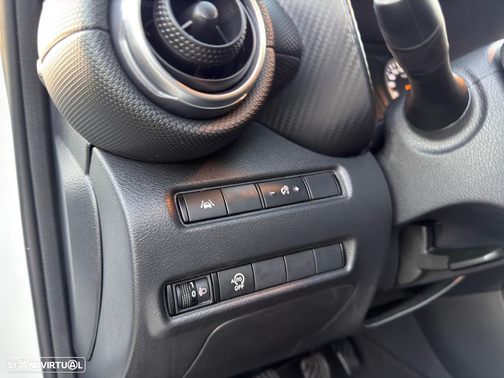 Nissan Juke 1.0 DIG-T N-Connecta - 21