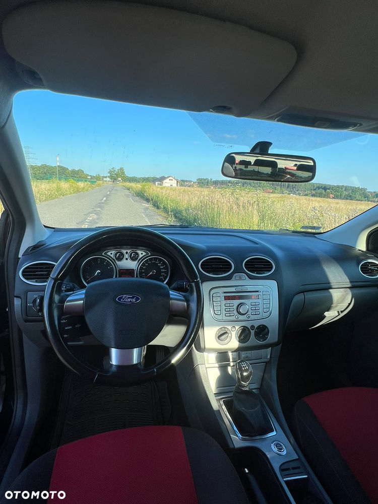 Ford Focus 1.6 Titanium - 12