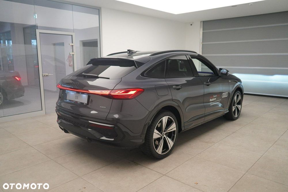 Audi Q5 Sportback - 4