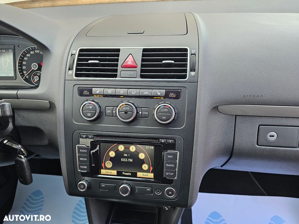 Volkswagen Touran 1.4 TSI DSG MATCH - 10