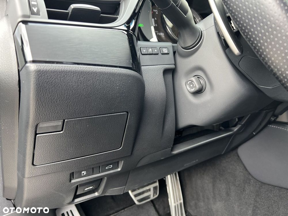 Lexus ES 300h F Sport Edition - 12