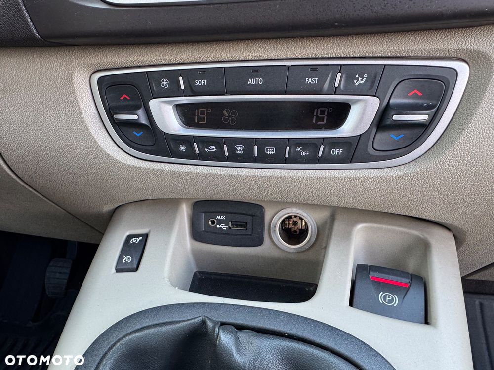 Renault Grand Scenic - 23