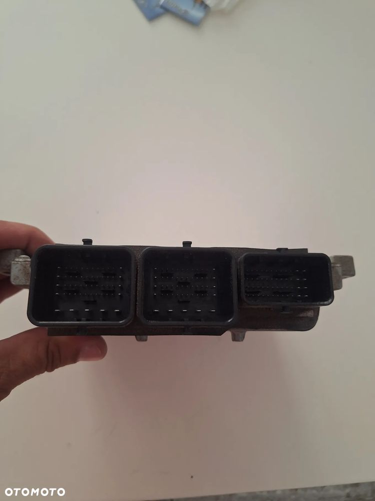 citroen peugeot / komputer  sterownik silnika  / 9666557180 / HW 9666098180   (33/16) - 6