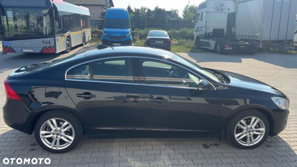 Volvo S60 D3 Summum - 6