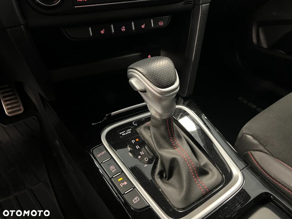 Kia ProCeed 1.6 T-GDI GT DCT - 34