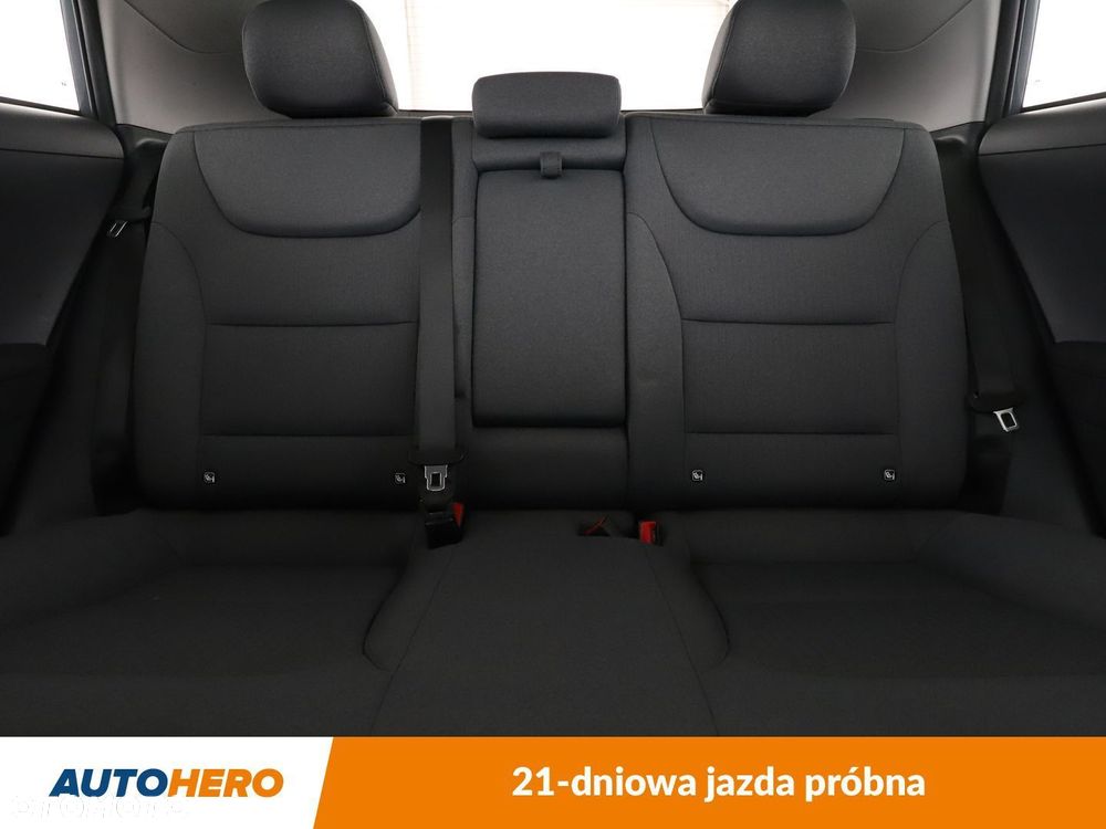 Hyundai IONIQ - 16