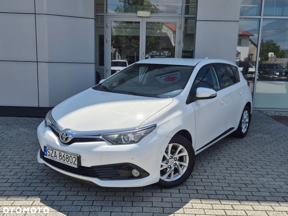 Toyota Auris 1.6 Premium - 2