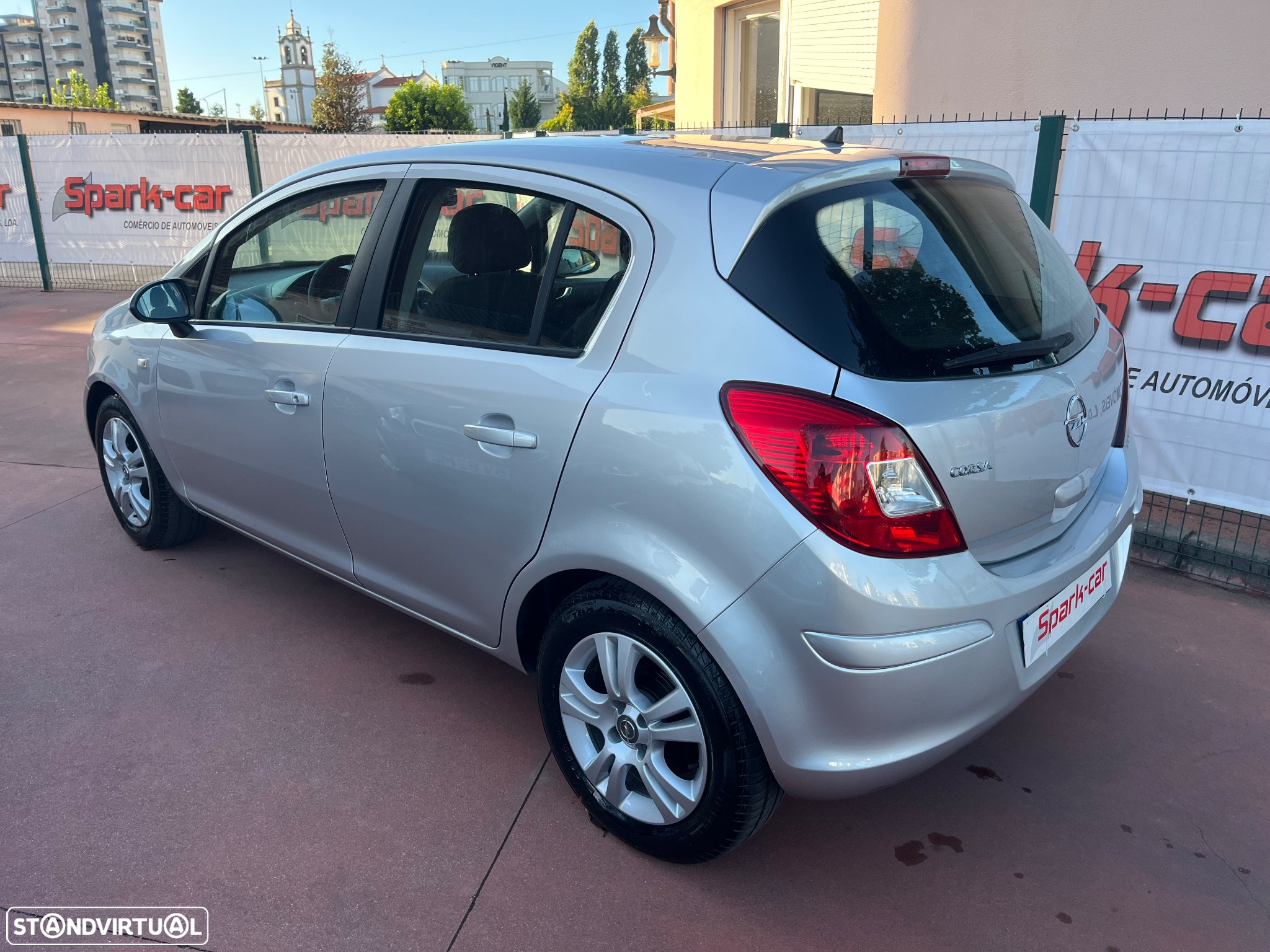 Opel Corsa 1.2 Enjoy - 4