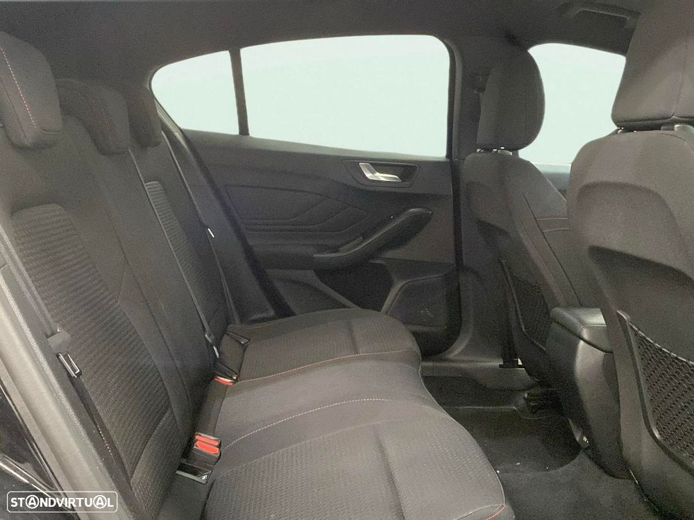 Ford Focus 1.5 TDCi EcoBlue ST-Line - 17