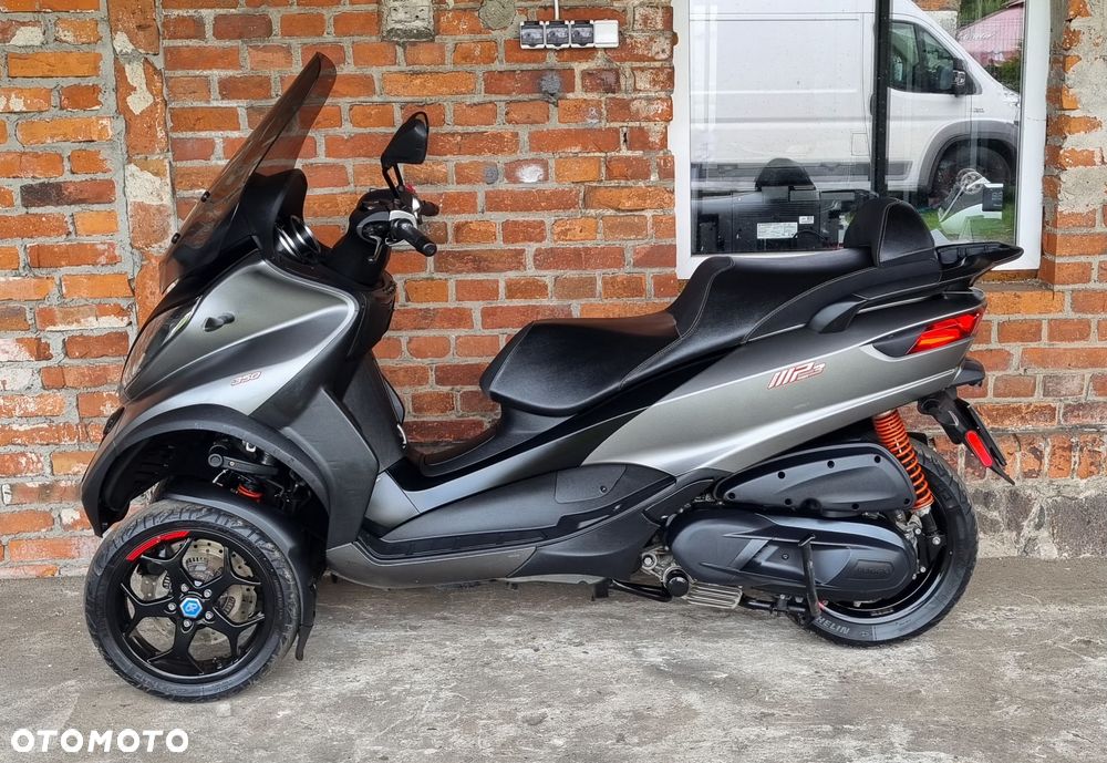 Piaggio MP-3 - 2
