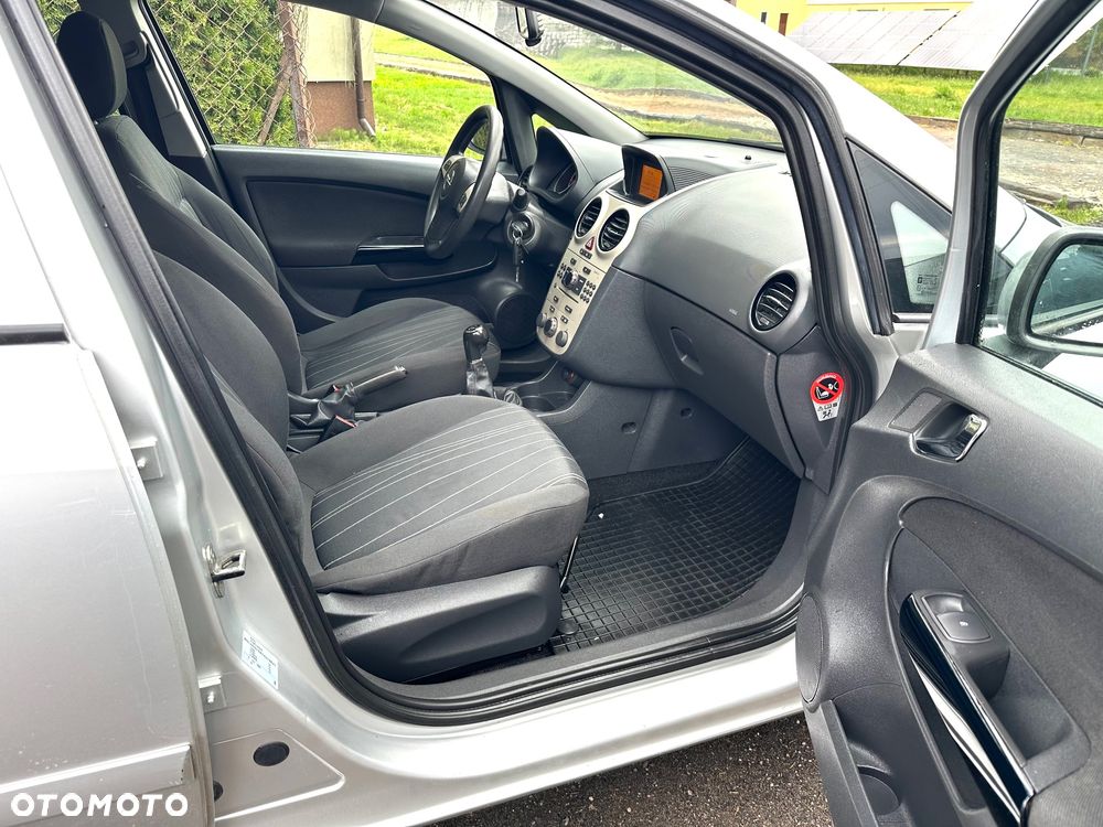 Opel Corsa 1.2 16V Innovation - 18