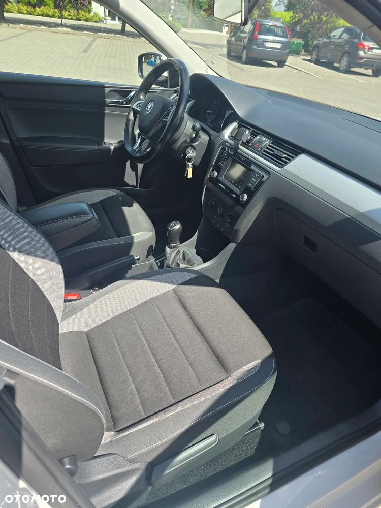 Skoda RAPID 1.2 TSI Ambition - 4