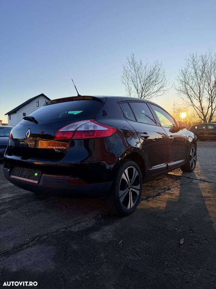 Renault Megane TCe 130 BOSE Edition - 8