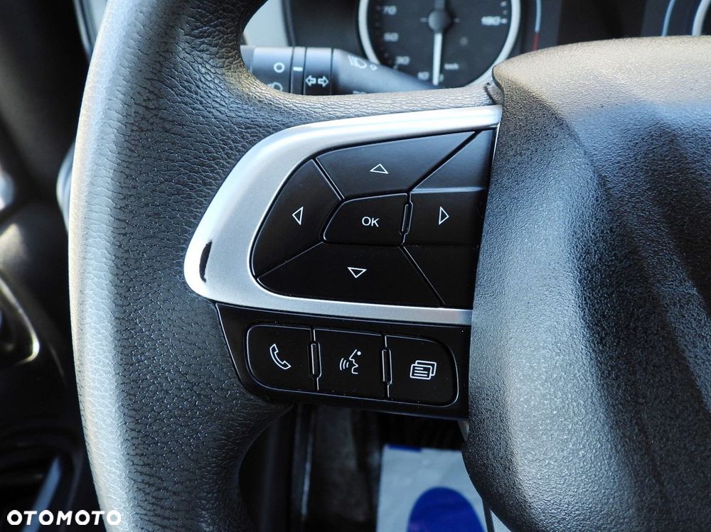 Iveco DAILY 35C14 WYWROTKA PODWÓJNA KABINA DOKA 6 MIEJSC TEMPOMAT BLIŹNIACZE KOŁA KLIMATYZACJA  140KM - 29