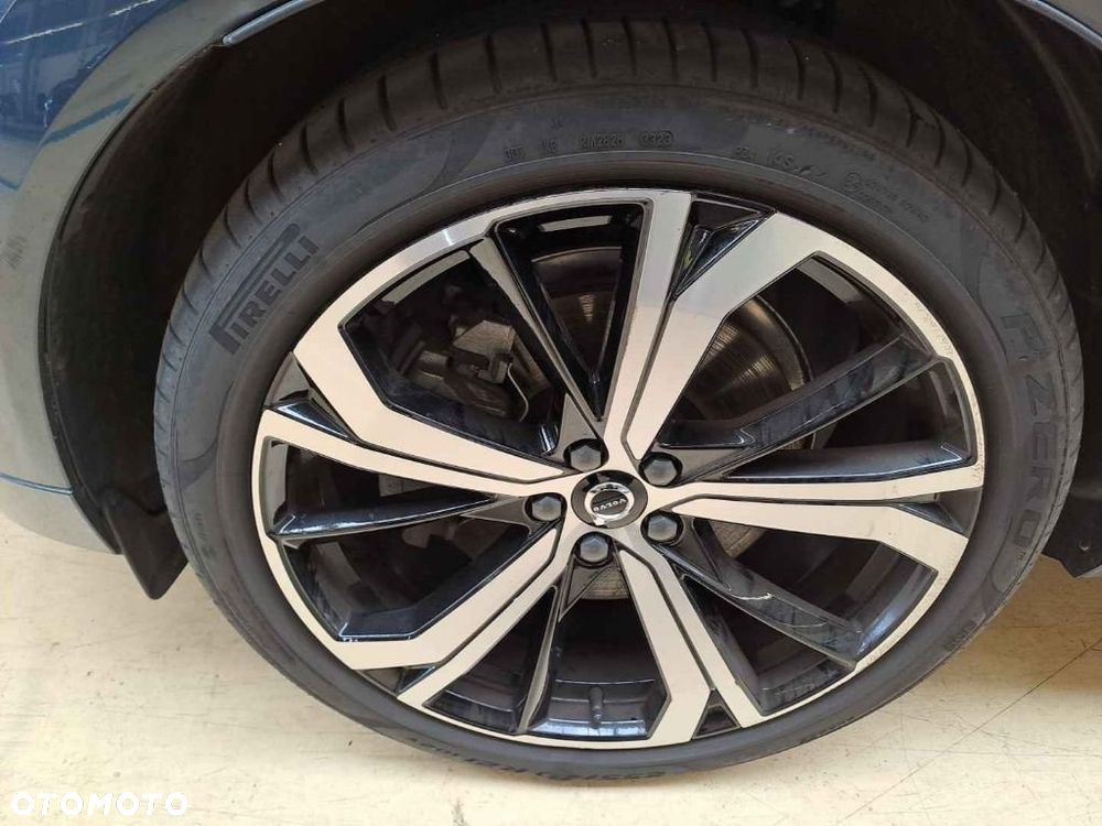 Volvo XC 60 B4 D AWD Ultimate Dark - 8