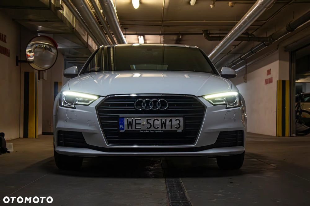 Audi A3 Sportback 35 TFSI S tronic - 3