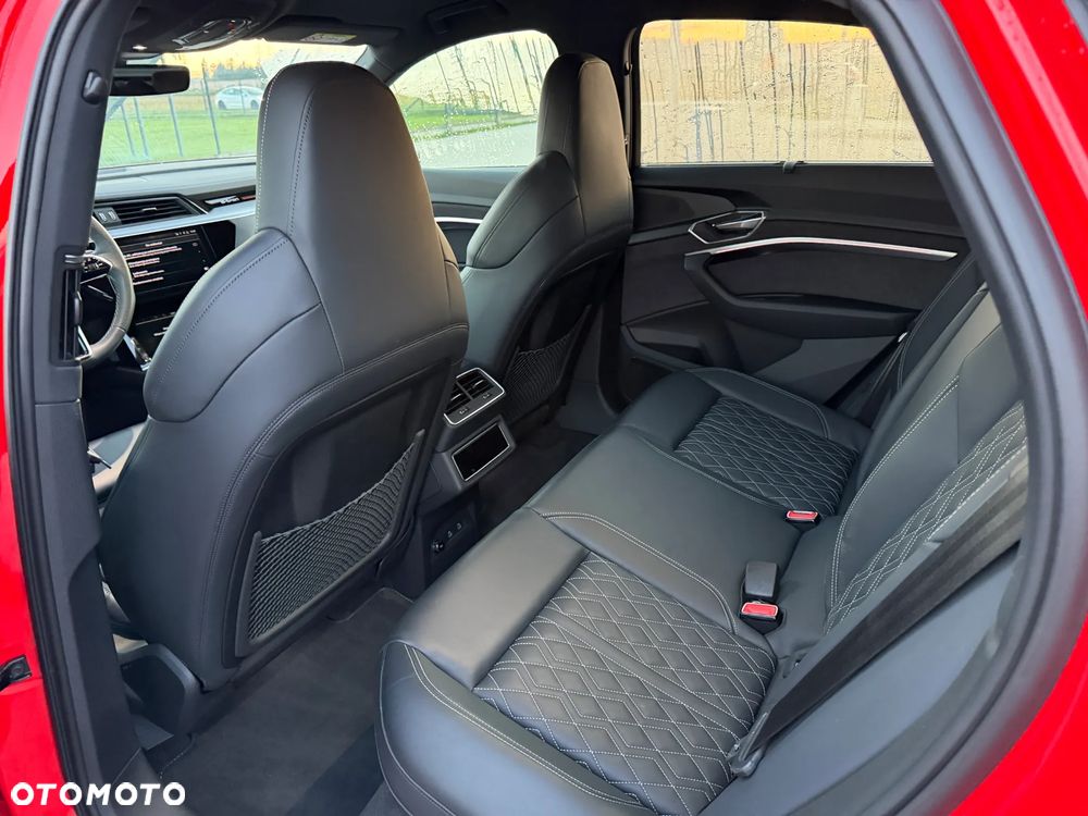 Audi Q8 Sportback e-tron 55 quattro S line - 27