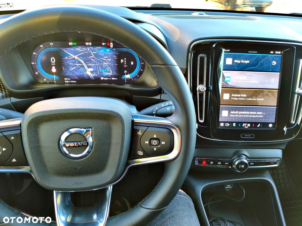 Volvo XC 40 B4 Ultra Black Edition - 13