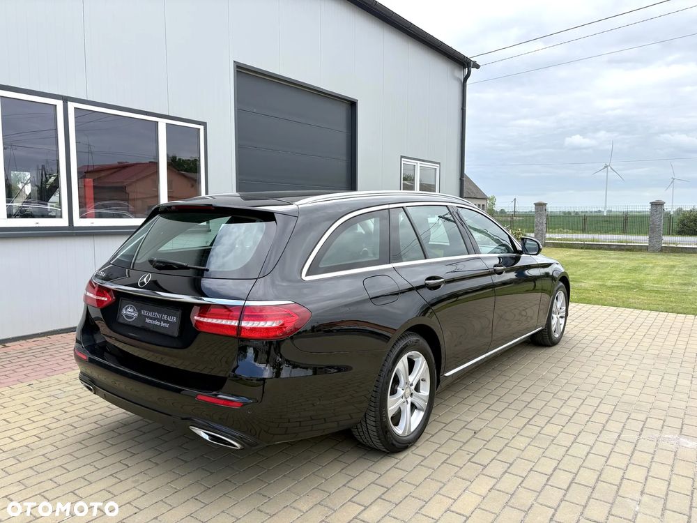 Mercedes-Benz Klasa E 220 d 9G-TRONIC Avantgarde - 4