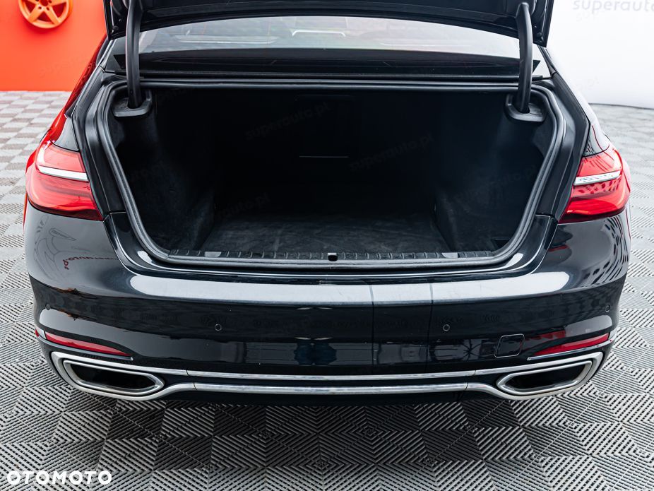 BMW Seria 7 740d xDrive - 32