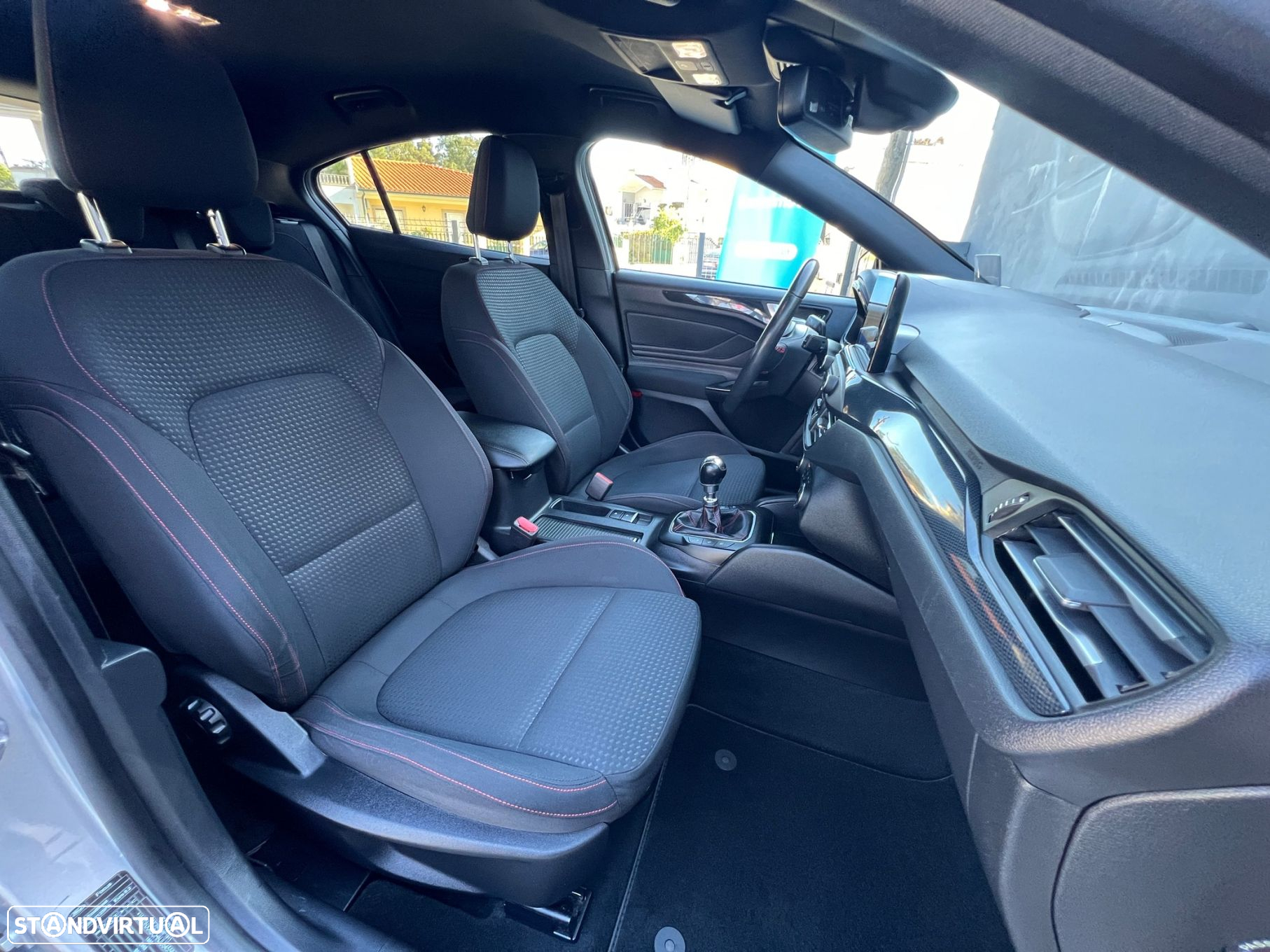 Ford Focus 1.0 EcoBoost ST-Line - 48