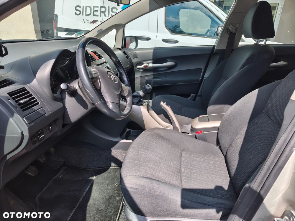 Toyota Auris 1.6 VVT-i Sol - 8