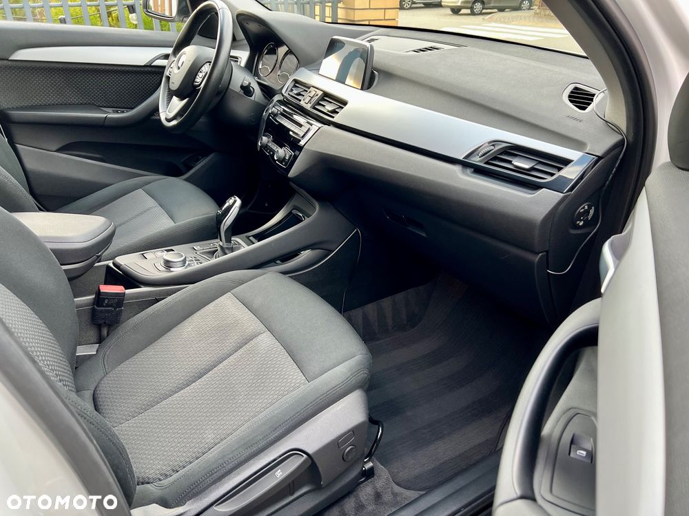 BMW X1 xDrive18d - 19