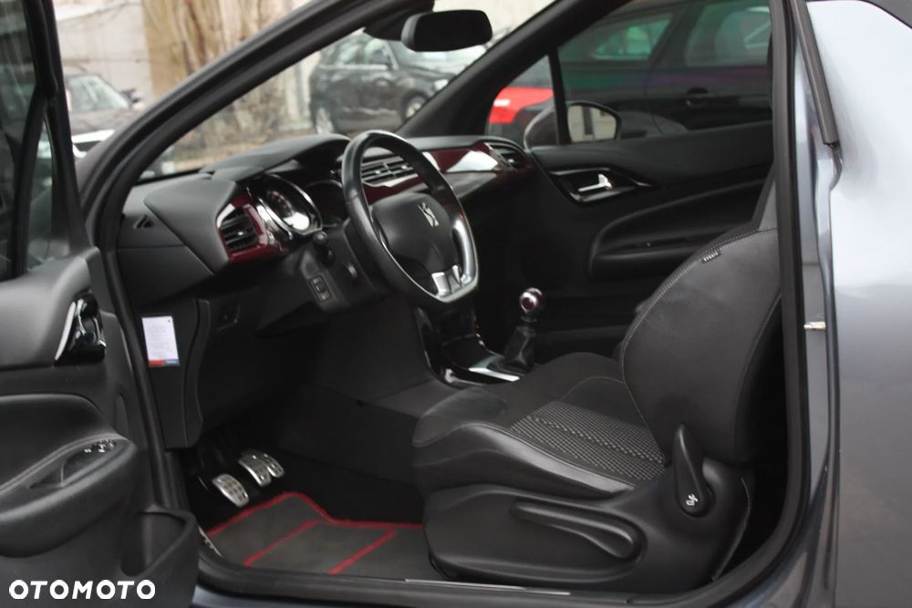 Citroën DS3 THP 155 SportChic - 17