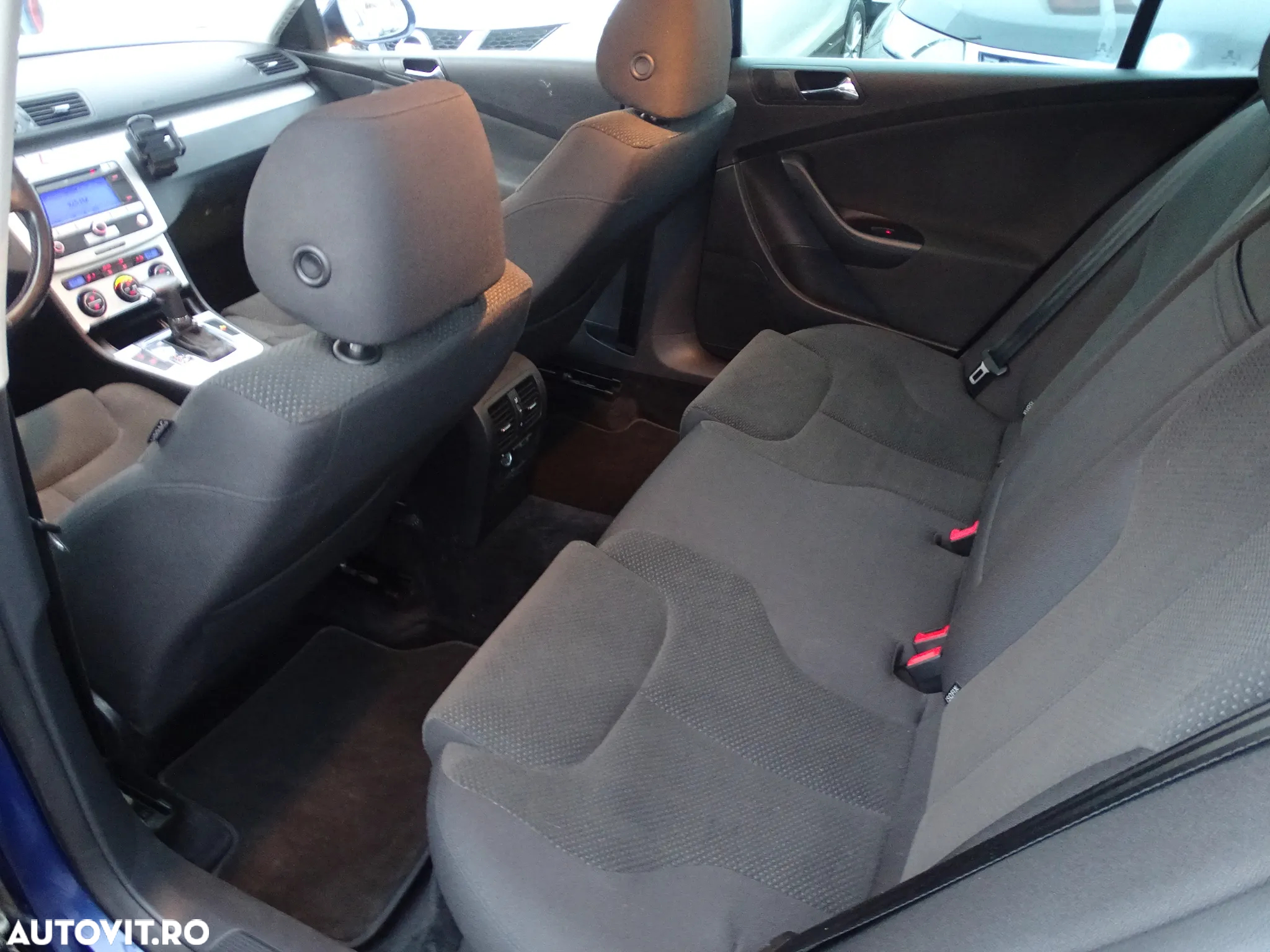 Volkswagen Passat 1.6 FSI Automatik Highline - 10